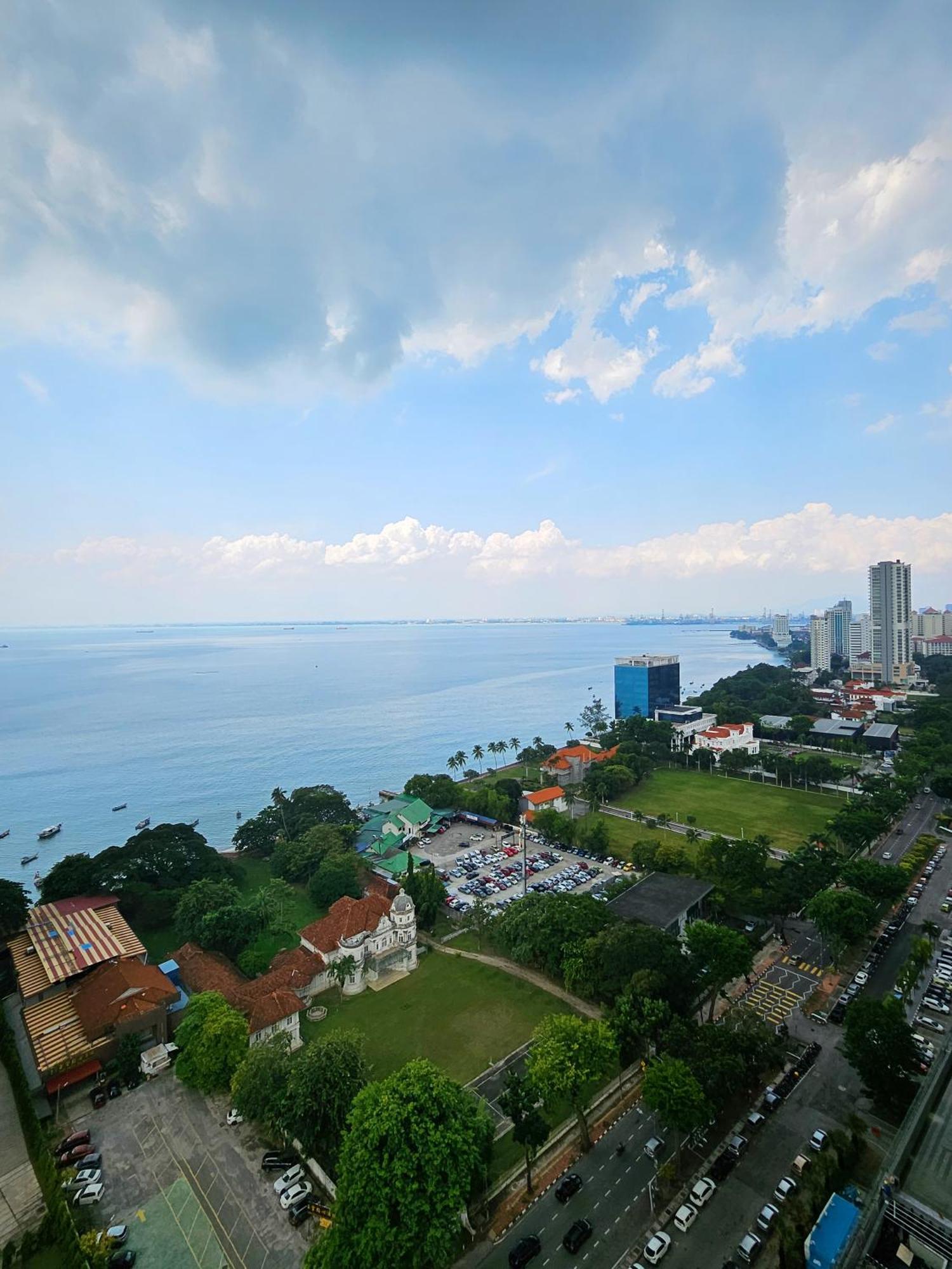 Mansion One By Sky Hive Apartment George Town Exterior photo